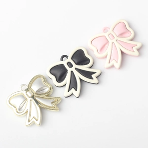 Colgantes de lazo coloridos de aleación en rosa, negro y plata para joyería DIY