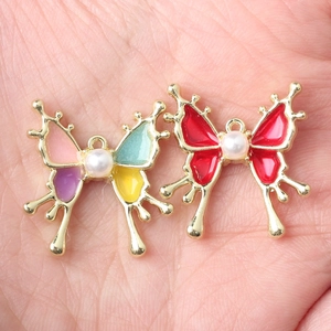Colgantes de mariposa coloridos con esmalte y perla para creación de joyas DIY