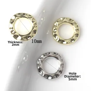 Minimalistische geometrische Ringe mit Hammerschlag-Textur für DIY-Schmuckherstellung