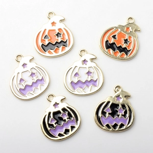 Set de 6 dijes de calabaza de Halloween esmaltados en naranja, morado y blanco para DIY
