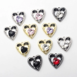 Pendentifs cœur en cristal DIY en couleurs variées avec cadres en métal pour bijoux