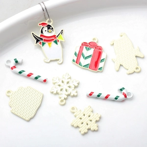 Weihnachtliche DIY Emaille-Anhänger aus Legierung mit Pinguin, Geschenkbox und Schneeflocke