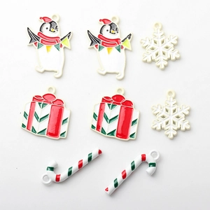 8er-Set Weihnachts-Emaille-Anhänger mit Pinguinen und Schneeflocken für DIY-Schmuck