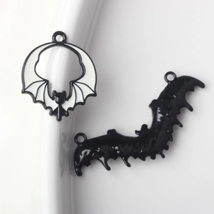 Minimalist alloy Halloween bat charms with black and white drip oil for DIY jewelry