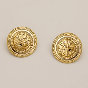 Minimalist vintage gold round metal stud earrings with embossed texture and rope edge
