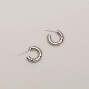 Orecchini a cerchio a C in argento S925 sterling con finitura a specchio lucida