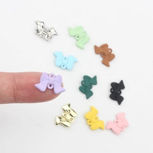 Miniatur bunte 3D Legierung Schleifenanhänger mit Doppellöchern für DIY Schmuckherstellung