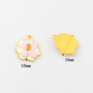 Details von 18mm pink-weiß karierten Legierungsanhängern für DIY-Schmuckherstellung