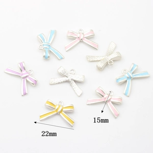 Bunte Emaille-Schleifenanhänger für DIY-Schmuck in verschiedenen Farben, 22x15mm Größe