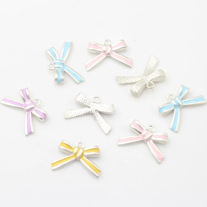 Bunte Legierungsschleifen-Anhänger für DIY-Schmuck mit pastellfarbenem Emaille-Finish