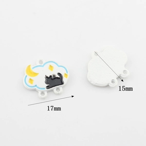Detailansicht Wolkenanhänger mit Katzenmotiv und Mond, Maße 17mm x 15mm für DIY