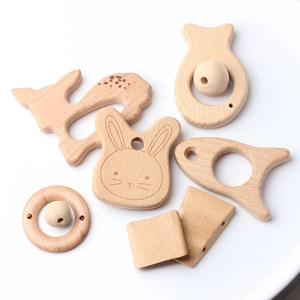 Set de dentition en bois naturel avec animaux et perles pour l'éveil de bébé