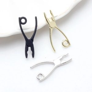 Creative alloy mini plier pendants in black gold and silver for DIY jewelry making