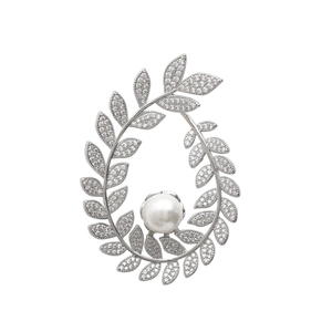 Elegant silver wheat ear brooch with sparkling crystals and a large central white pearl