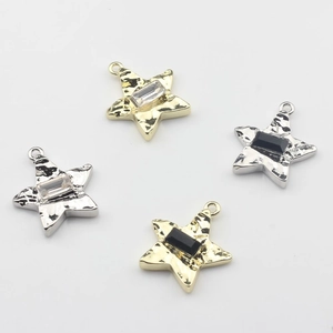 Colgantes de estrella en aleación con textura martillada y cristales en oro y plata