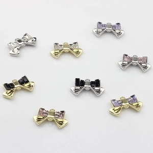 Schleifen-Anhänger mit Kristallen und Strass in Gold und Silber für DIY-Schmuckherstellung