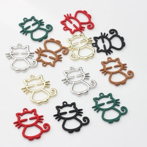 Breloques de Pendentif de Chat en Alliage Évidé pour la Fabrication de Bijoux DIY Accessoires Suspendus pour Bijoux Faits à la Main