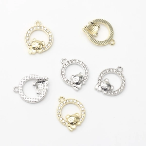 Pendentifs panda minimalistes avec strass scintillants en finition dorée et argentée