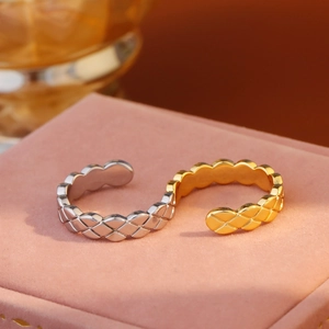 Mode Designer Gestepptes Muster Kupfer Offener Ring Für Damen Verstellbarer Zweifarbiger Gold Silber Geometrischer Modeschmuck Ring