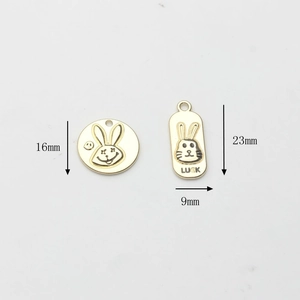 Pendentifs lapin dorés minimalistes pour bijoux DIY avec gravure Luck