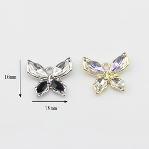 Mode vlinder kristallen hangers met zilveren en gouden legering, maat 18mm bij 16mm