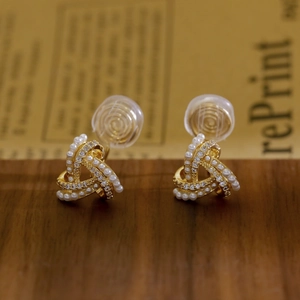 Orecchini a Clip Senza Buco Indolore Rame Placcato Oro 14K Perla Artificial Sintetica Zirconia Triangolo Geometrico Gioielli Donna