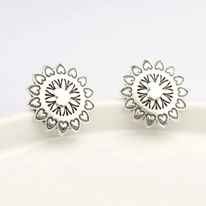 Vintage silver alloy heart flower button earrings with bohemian sunflower pattern