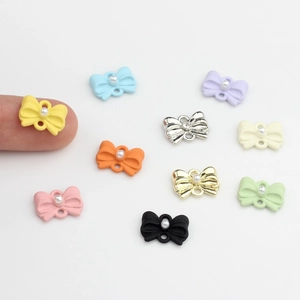 Ciondoli a Fiocco in Lega di Smalto Mini Con Perla Artificial Sintetica Accessori per Creazione di Gioielli Fai da Te Orecchini Collane