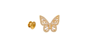 Detailansicht einer goldenen Schmetterlingsbrosche mit glitzernden weißen Zirkonia