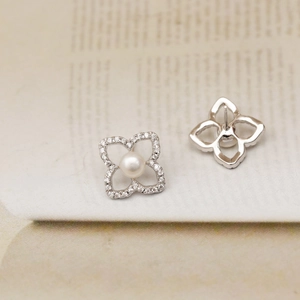 Pendientes de trébol con perla natural y plata 925 con circonitas brillantes