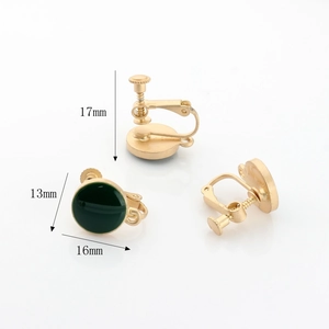 Orecchini a clip in smalto verde e lega dorata con dimensioni e chiusura a vite