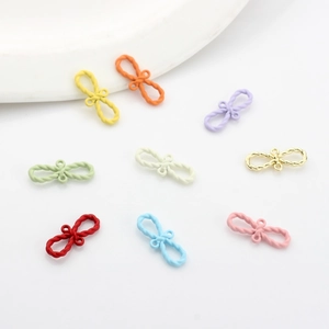 Mini Connecteurs de Bijoux en Alliage Nœud Papillon Couleur Bonbon Peints à la Bombe Pendentifs Nœud Torsadé pour Fabrication de Colliers Bracelets Boucles d'Oreilles DIY