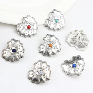Vintage Heart Shaped Zinc Alloy Charms Bohemian Scalloped Edge Rhinestone Buttons For DIY Jewelry Making Clothing Decoration