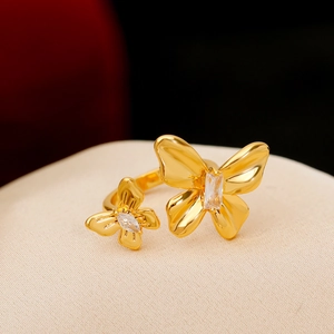 Bague ouverte élégante double papillon pour femme réglable en cuivre et zircone plaqué or 18K bijoux de doigt tendance
