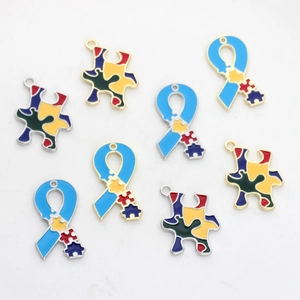 Emaille Puzzle und Awareness Ribbon Anhänger in bunten Farben für DIY Schmuckherstellung