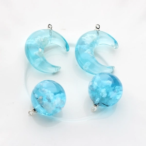 Creative Blue Resin Sky Pendants With White Cloud And Bird Design DIY Jewelry Earring Necklace Keychain Material Pendants