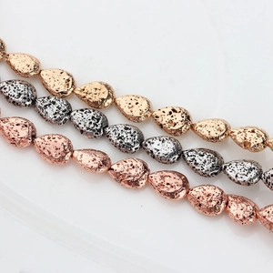 Cuentas de piedra volcánica en forma de gota en oro, plata y oro rosa para joyas DIY