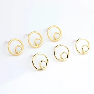 Clou d'Oreille Géométrique Rond Creux Minimaliste Coréen Apprêts en Alliage de Zinc pour la Création de Bijoux Faits à la Main