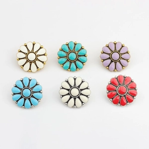 Charm's marguerite vintage en alliage de zinc multicolores pour la création de bijoux