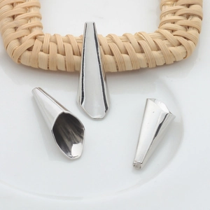 Trois perles coniques en métal argenté pour la fabrication de bijoux DIY et colliers
