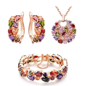 Elegantes Schmuckset aus Roségold mit Tropfenkristallen für Hochzeiten und Bräute