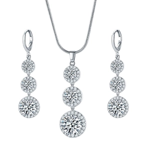 Dreiteiliges Zirkonia-Schmuckset mit Halo-Tropfen-Halskette und Lever-Back-Ohrringen
