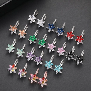 Boucles d'Oreilles Créoles Fleur Double Couche pour Femmes en Cuivre avec Zirconia Coupe Marquise Bijoux Incrustés Floraux Scintillants Cadeau