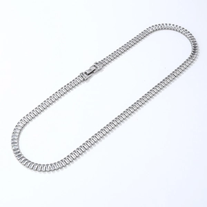Zilveren tennis ketting met rechthoekige zirkonia stenen in luxe choker stijl voor dames