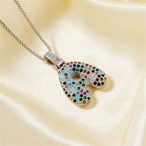 Collana con ciondolo a lettera A in zirconi colorati su seta con catenina veneziana