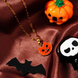 Collier pendentif citrouille d'Halloween en acier inoxydable doré et émail orange