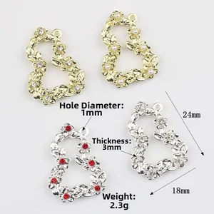 Pendentif cœur évidé avec zircon et perles en finition or et argent pour bijoux