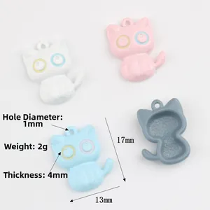 Pendentifs chat colorés en quatre tons pour bijoux DIY de taille 17x13mm