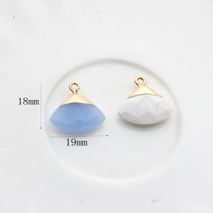 Ciondoli a ventaglio in agata naturale blu e bianco con bordi placcati in oro 18 mm