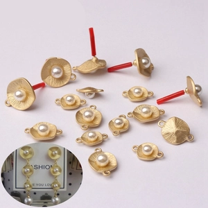 Componenti per Orecchini Fai da Te Placcati in Oro Forma di Fiore Foglia di Loto Connettore in Metallo Accessori con Künstliche Perle